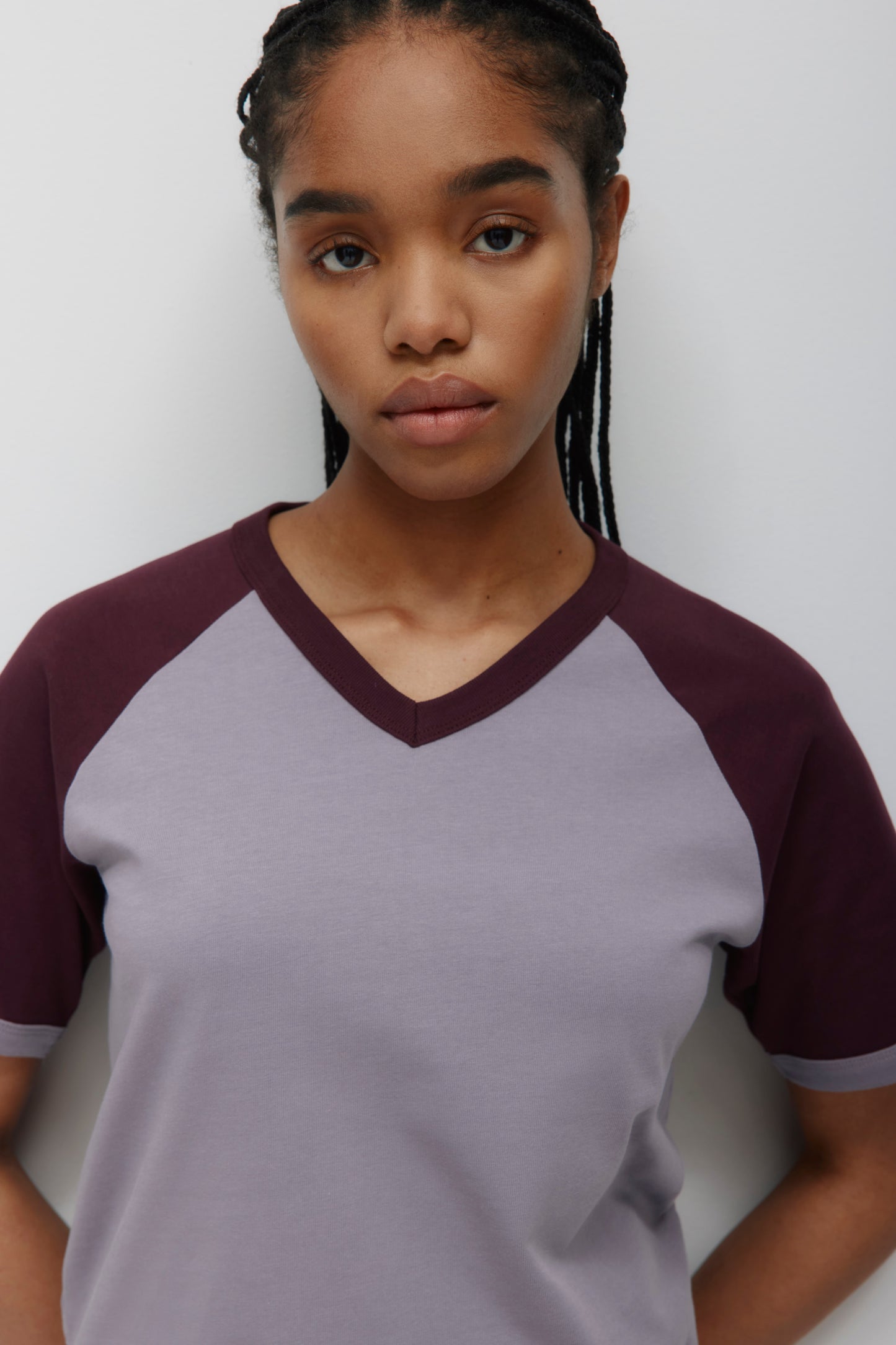 Women's Varsity V-neck Tee in Dusty Grape/Plum