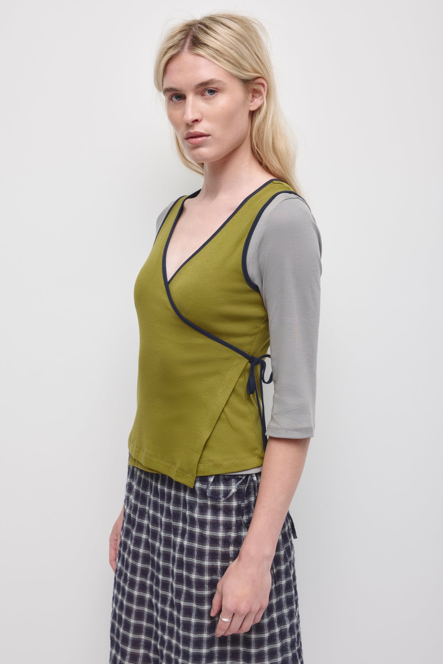 Women's Wrapped Tank in Cardamom/Deep Ocean