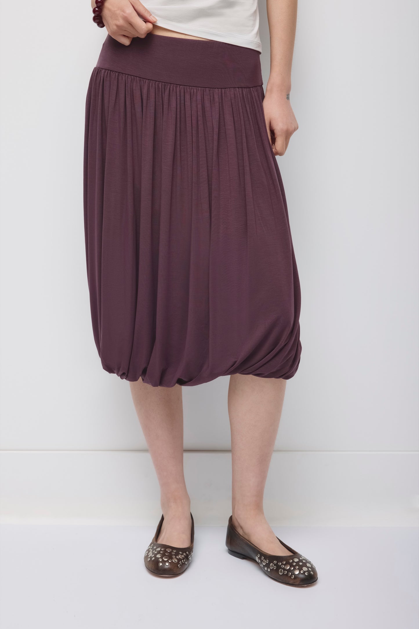 Women's Yazi Balloon Skirt in Chocolate Plum