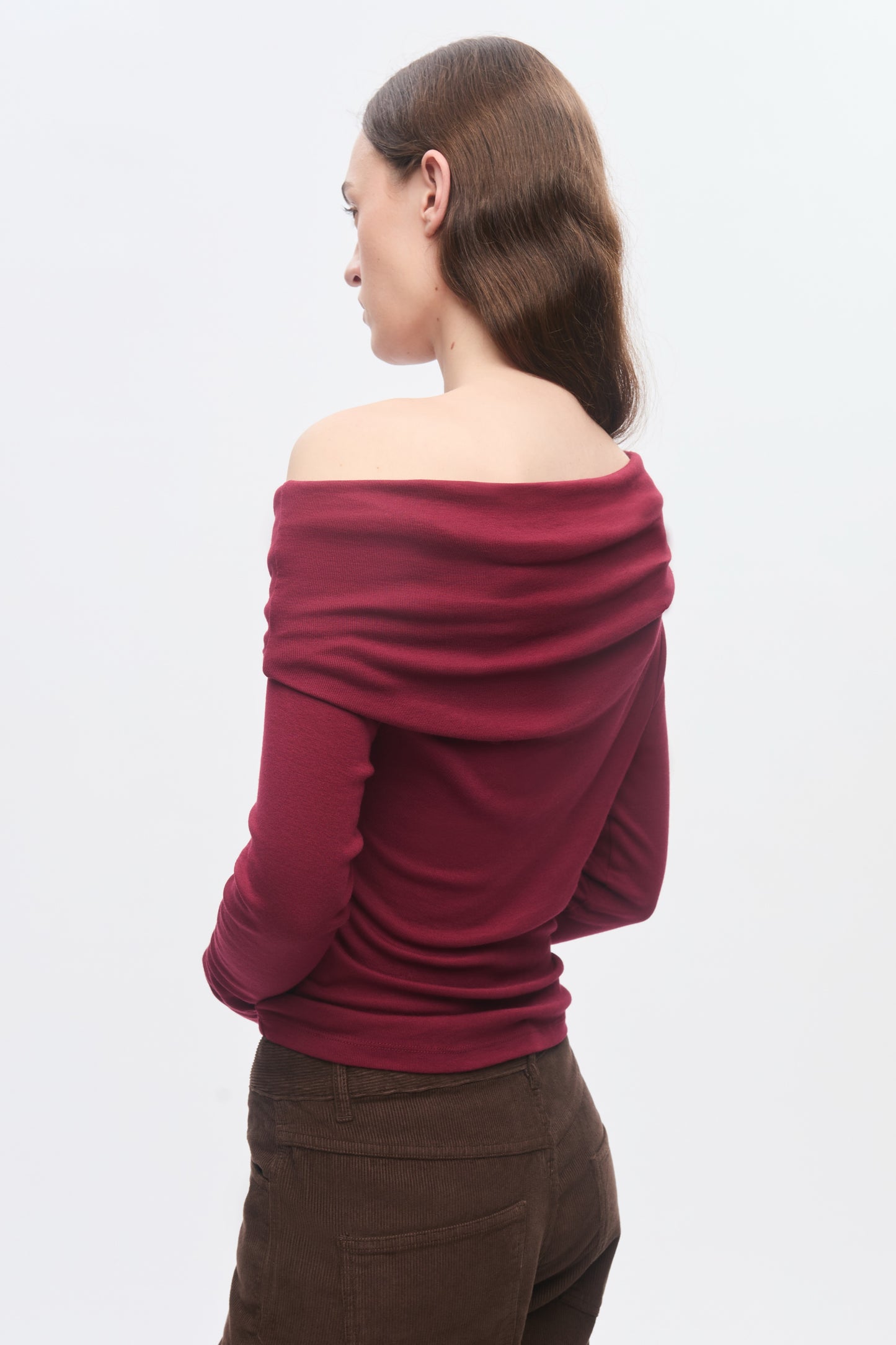 Women's Zahra Off Shoulder Longsleeve in Cabernet