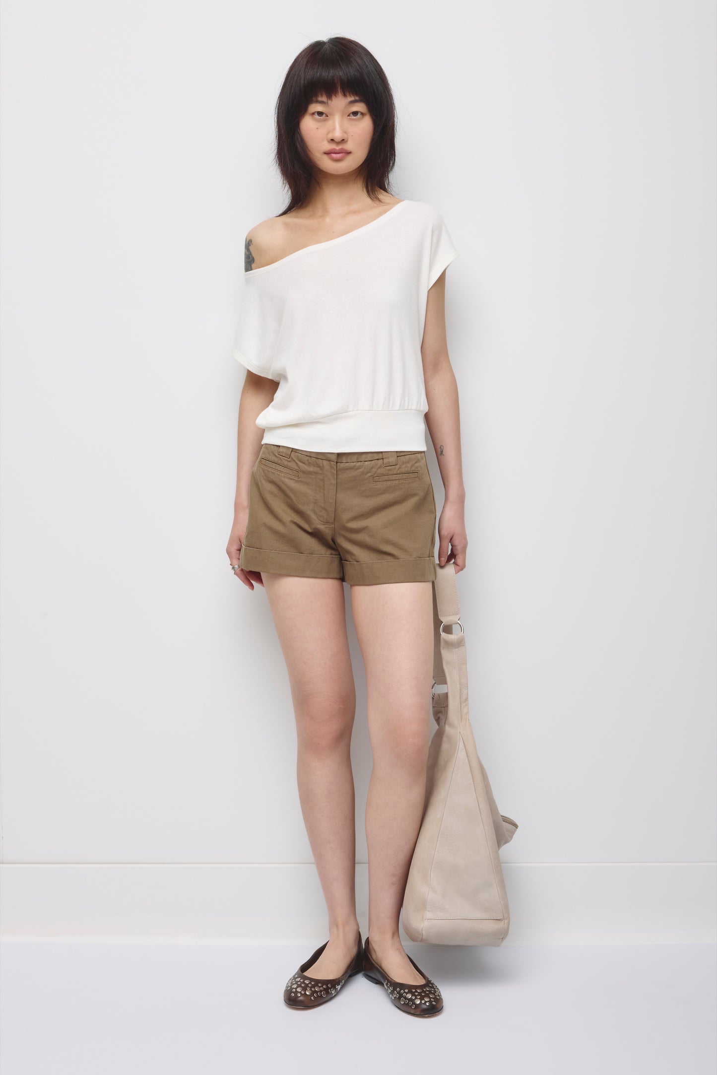 Women's Zahra Off Shoulder Tee in Marshmallow
