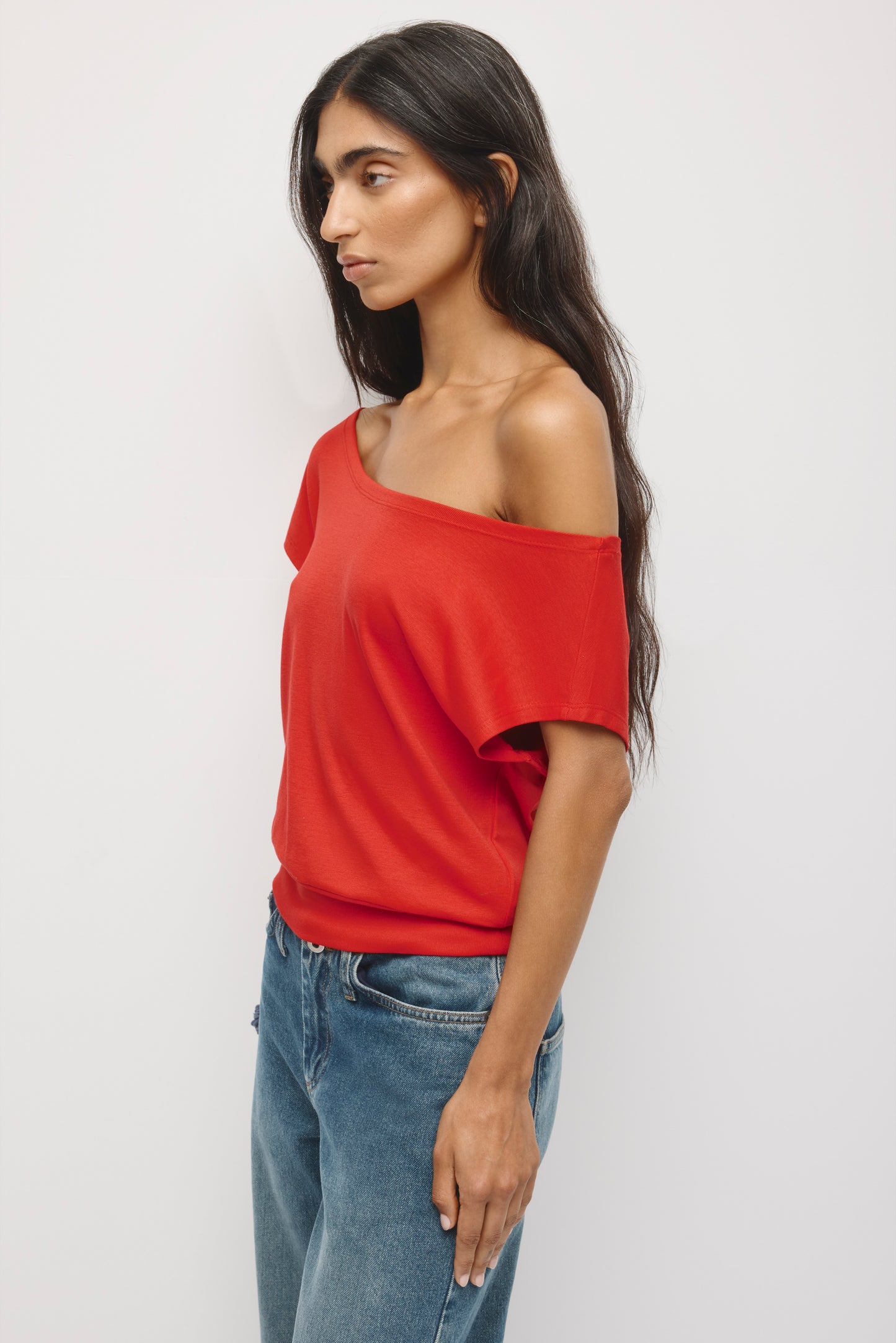 Women's Zahra Off Shoulder Tee in Salsa