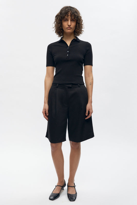 Francis is 5ft 9.5in, a regular size 4 and wearing a 6.