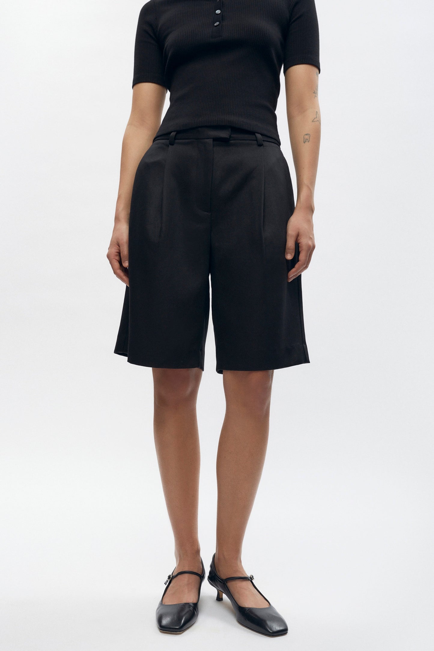 Women's Amun Bermuda in Black