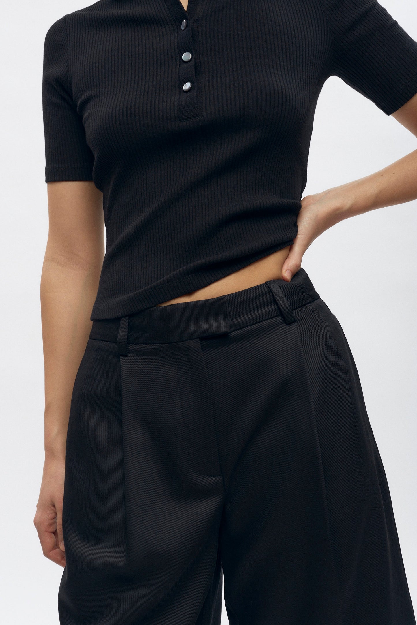 Women's Amun Bermuda in Black