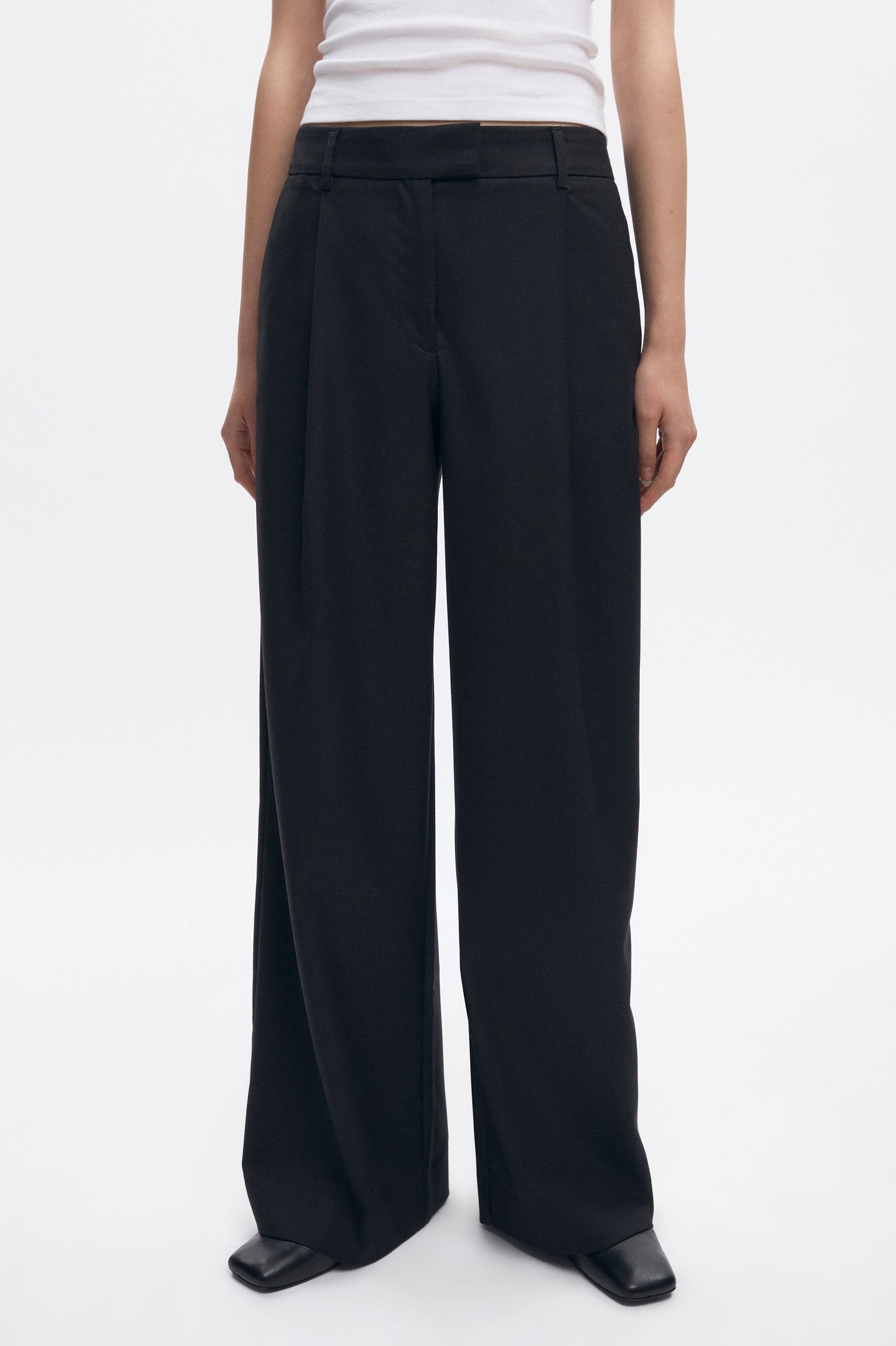 Women's Amun Wool Trouser in Black