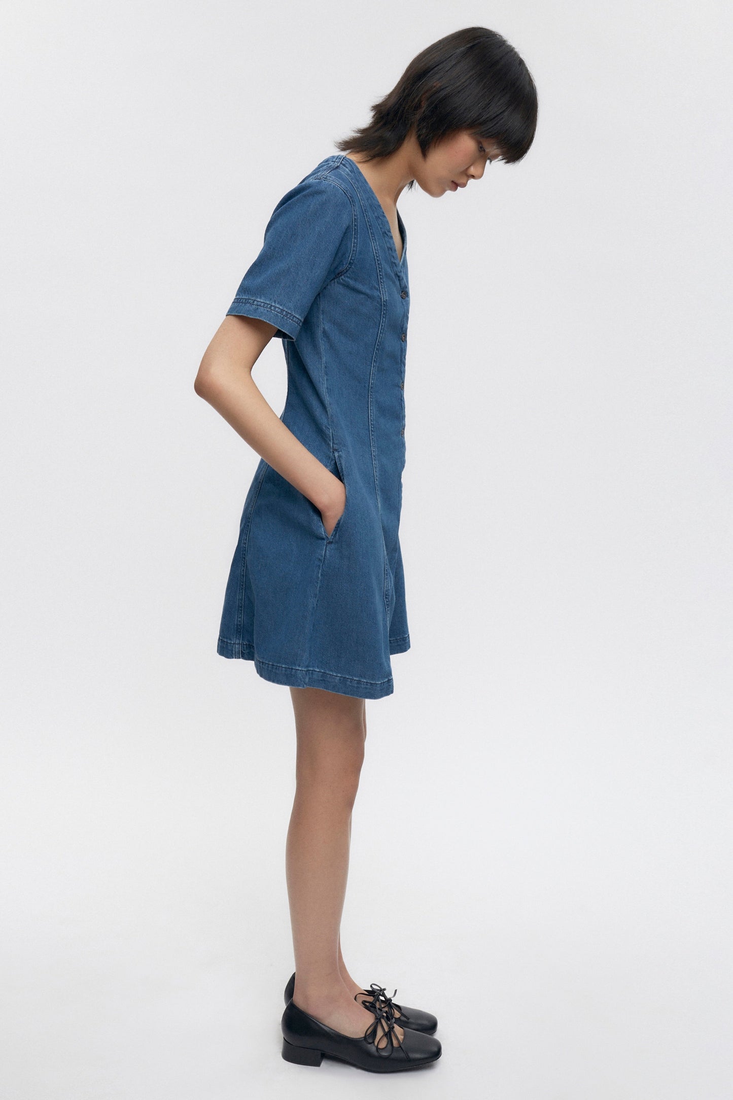 Women's Buttoned Dress in Mid Wash