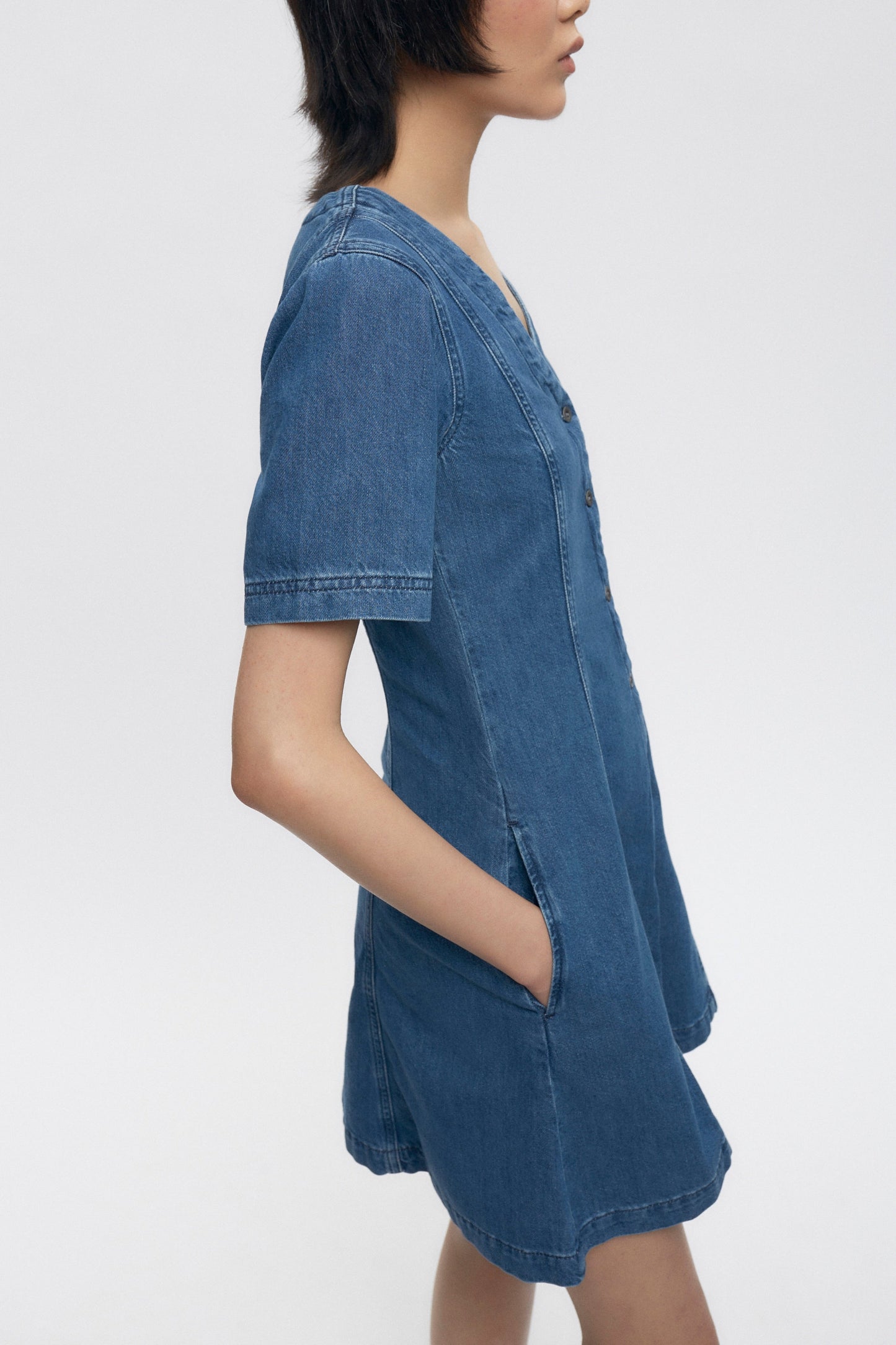 Women's Buttoned Dress in Mid Wash