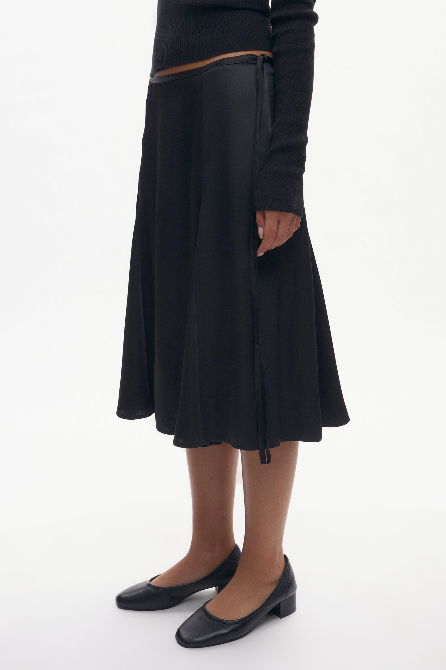 Women's Cleo Midi Skirt in Black