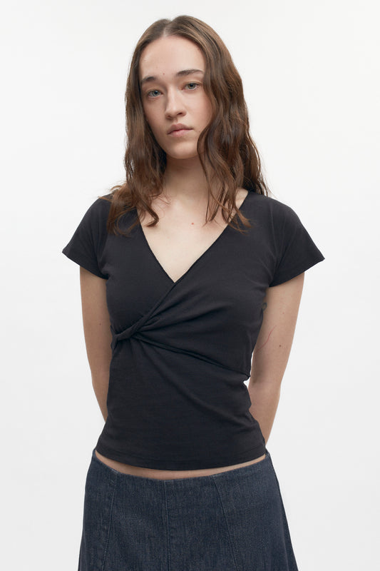 Women's Dalila Twist Top in Black