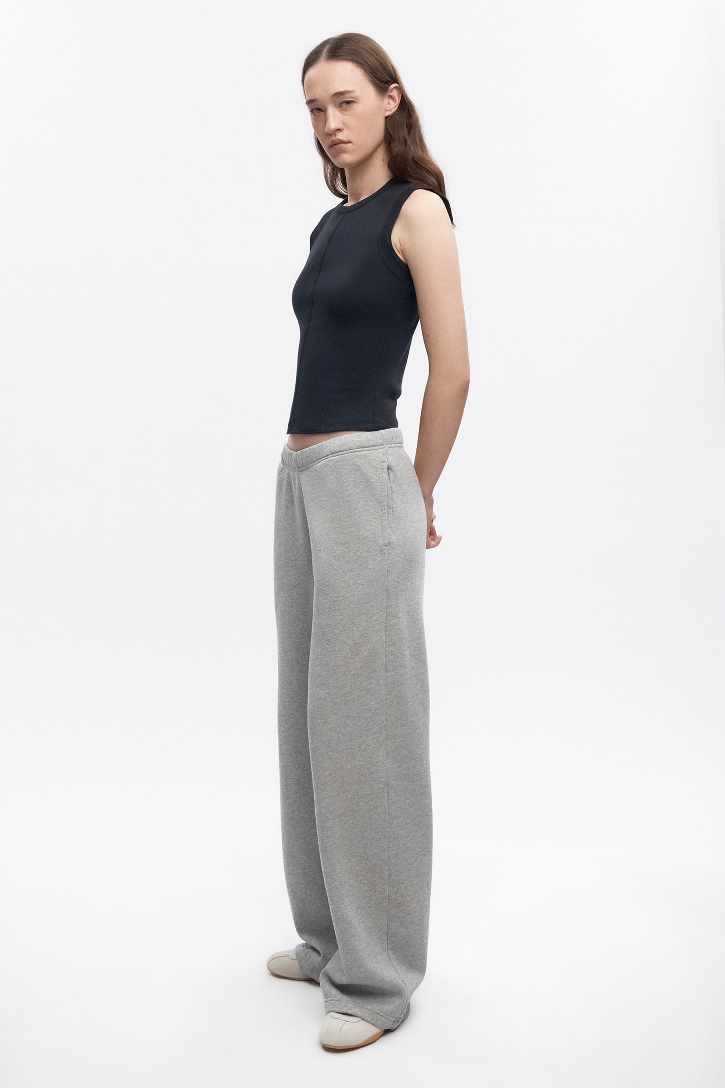 Women's Essential Straight Sweatpant in Heather Grey
