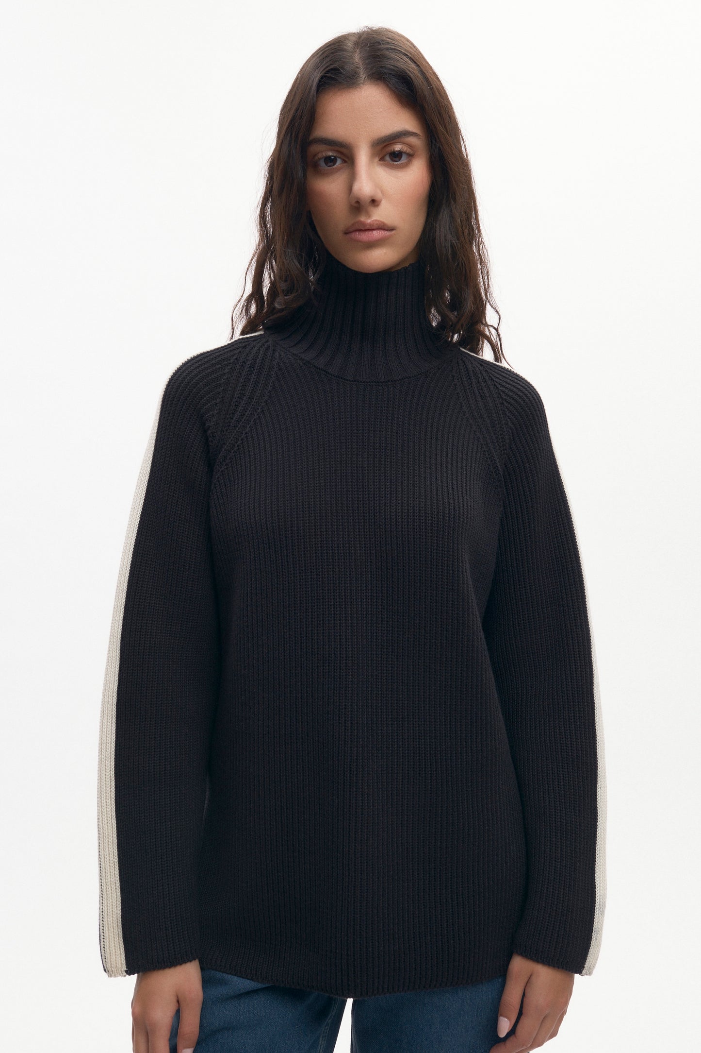 Women's Farah Turtleneck in Black/Marshmallow