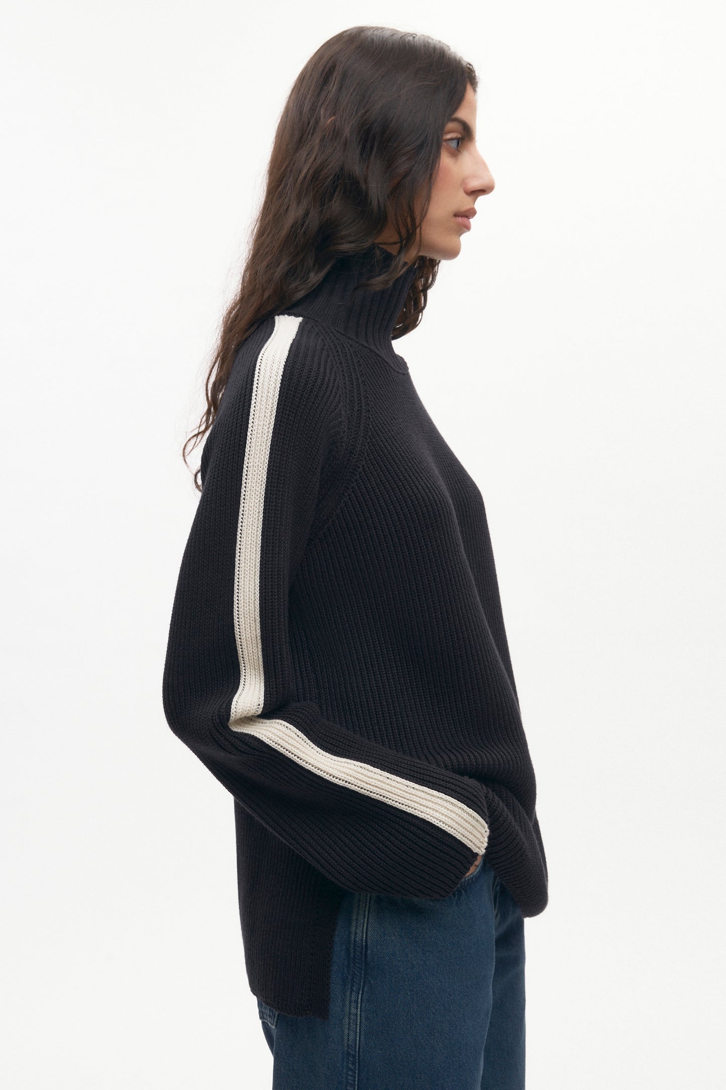 Women's Farah Turtleneck in Black/Marshmallow