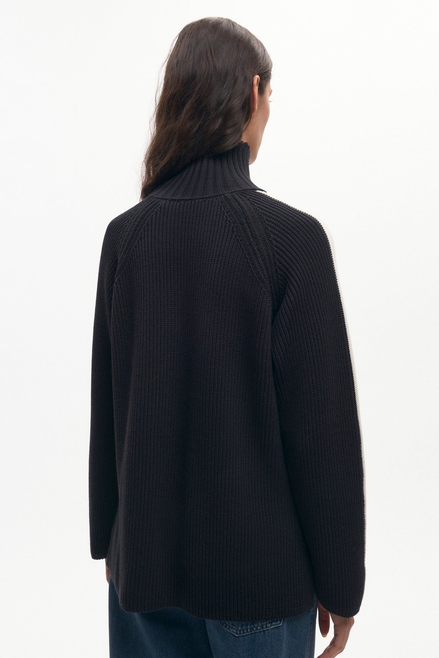Women's Farah Turtleneck in Black/Marshmallow