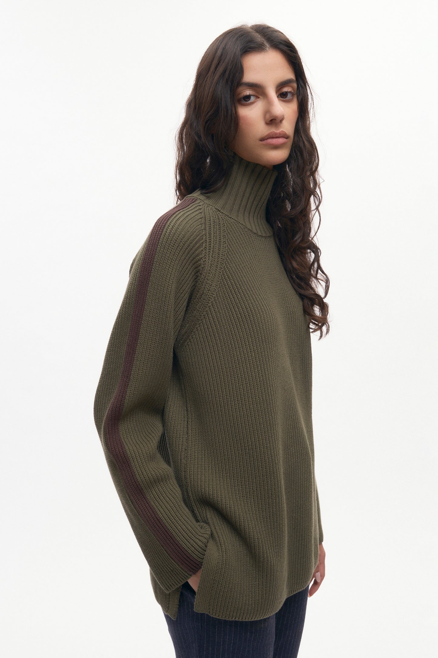 Women's Farah Turtleneck in Olive/Coffee Bean