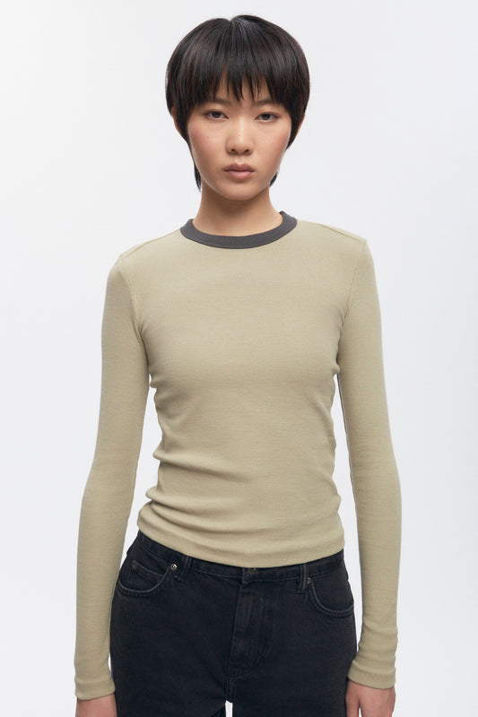 Women's Fitted Rib Longsleeve in Desert/Beluga