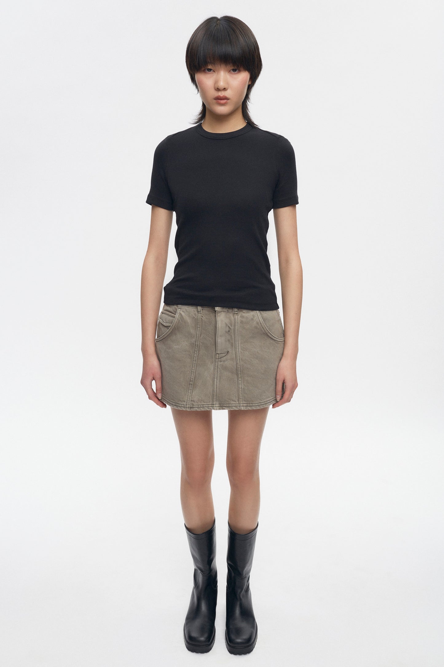 Women's Fitted Rib Tee in Black