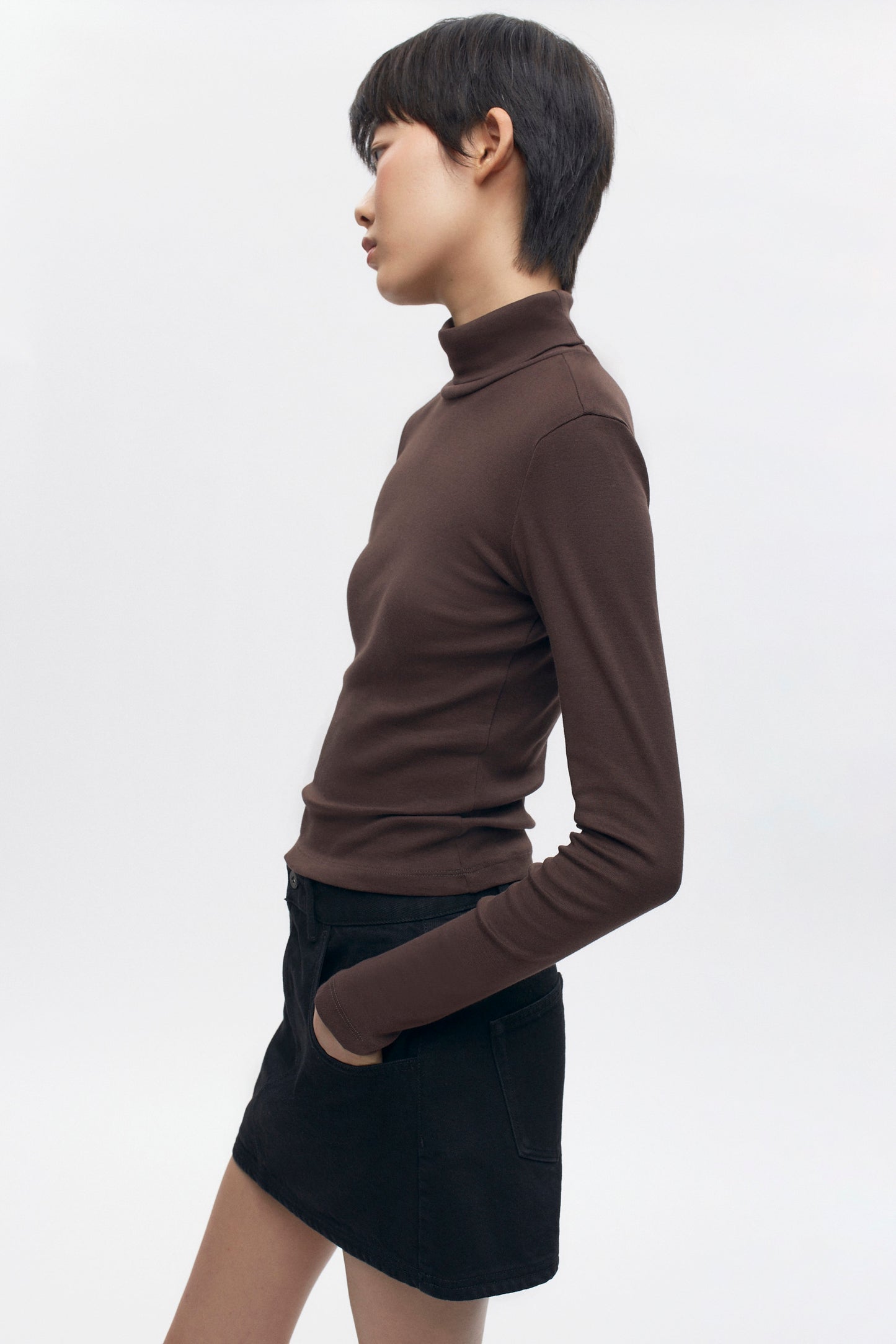 Women's Fitted Turtleneck in Coffee Bean