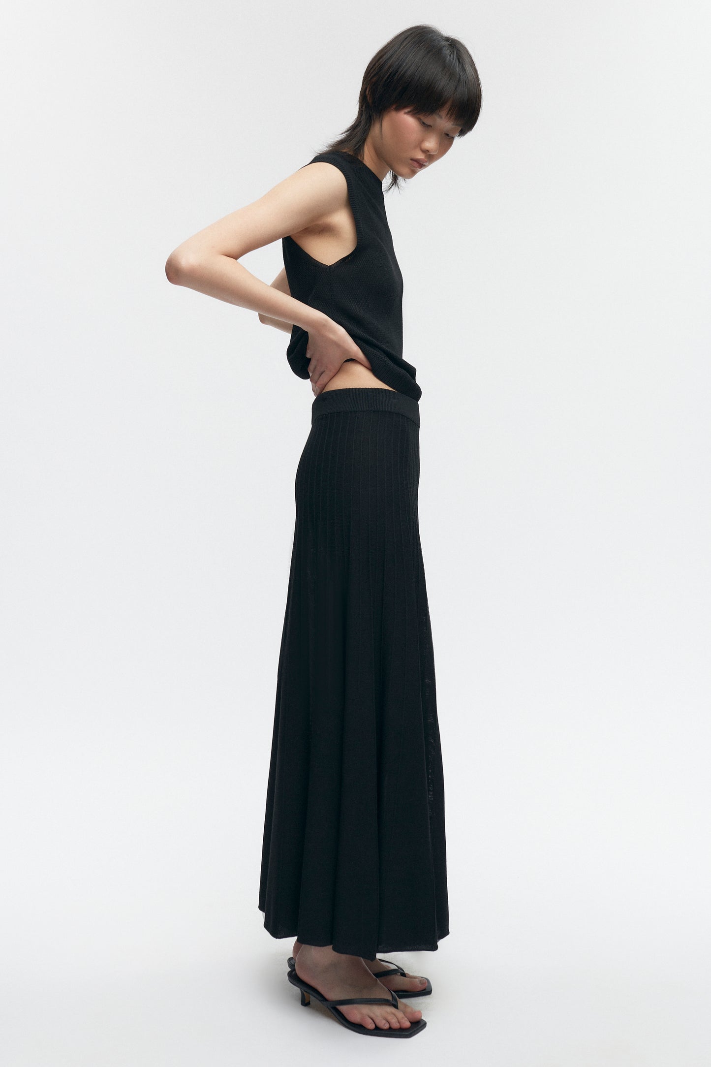 Women's Gezira Knit Skirt in Black