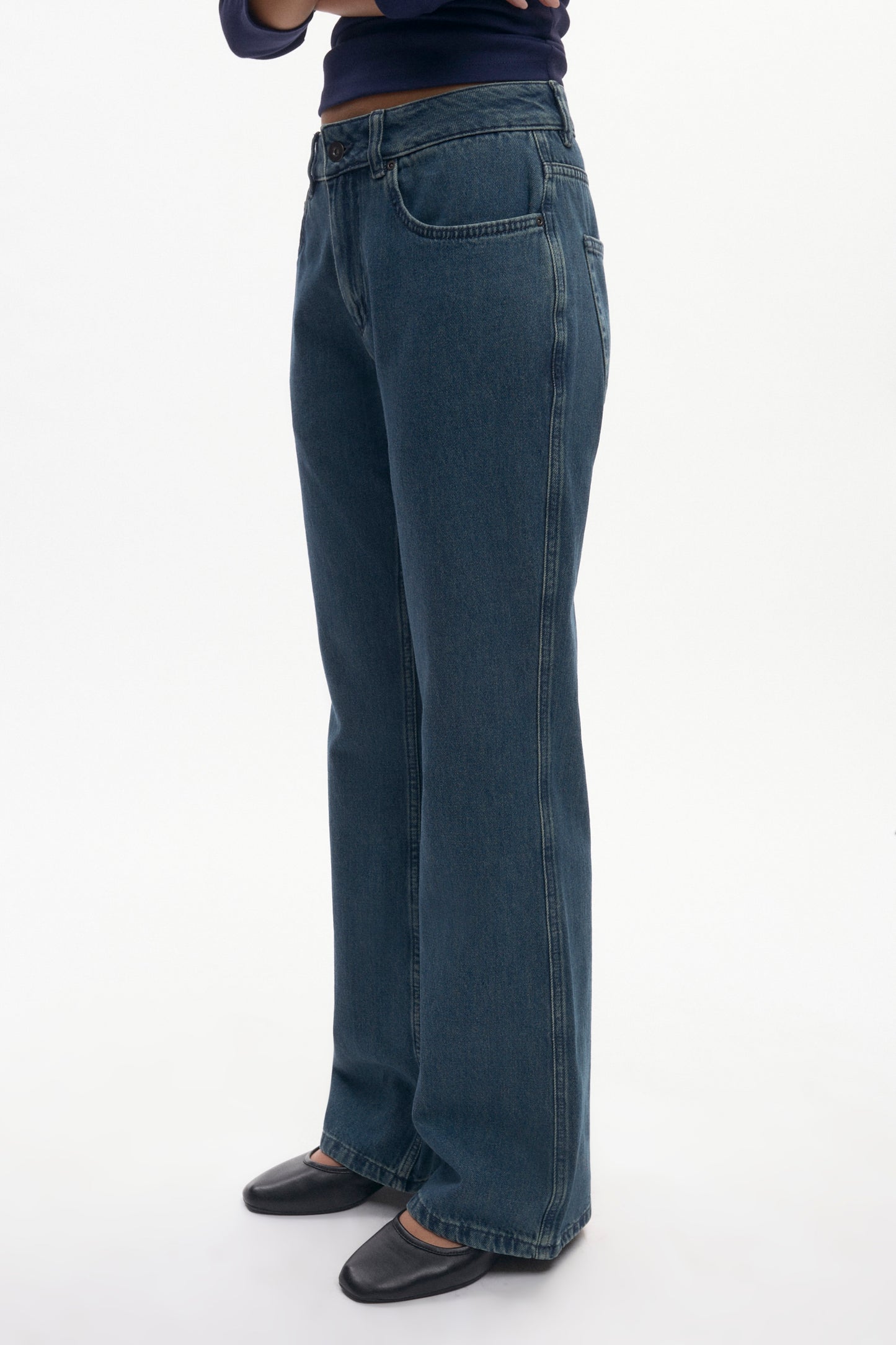 Women's Marfa Denim in Mid Wash
