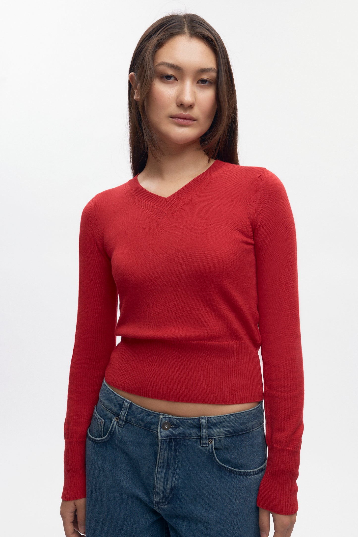 Women's Merino V-neck Sweater in Fiery Red