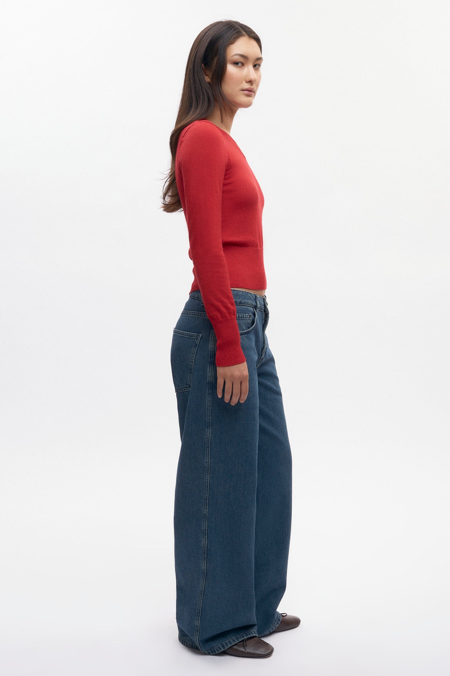 Women's Merino V-neck Sweater in Fiery Red