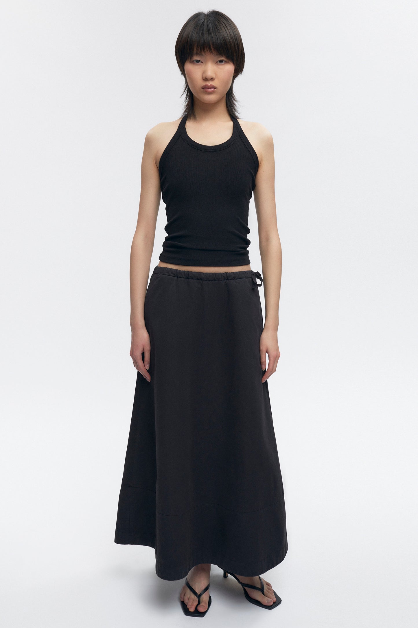 Women's Merire Pull on Skirt in Black