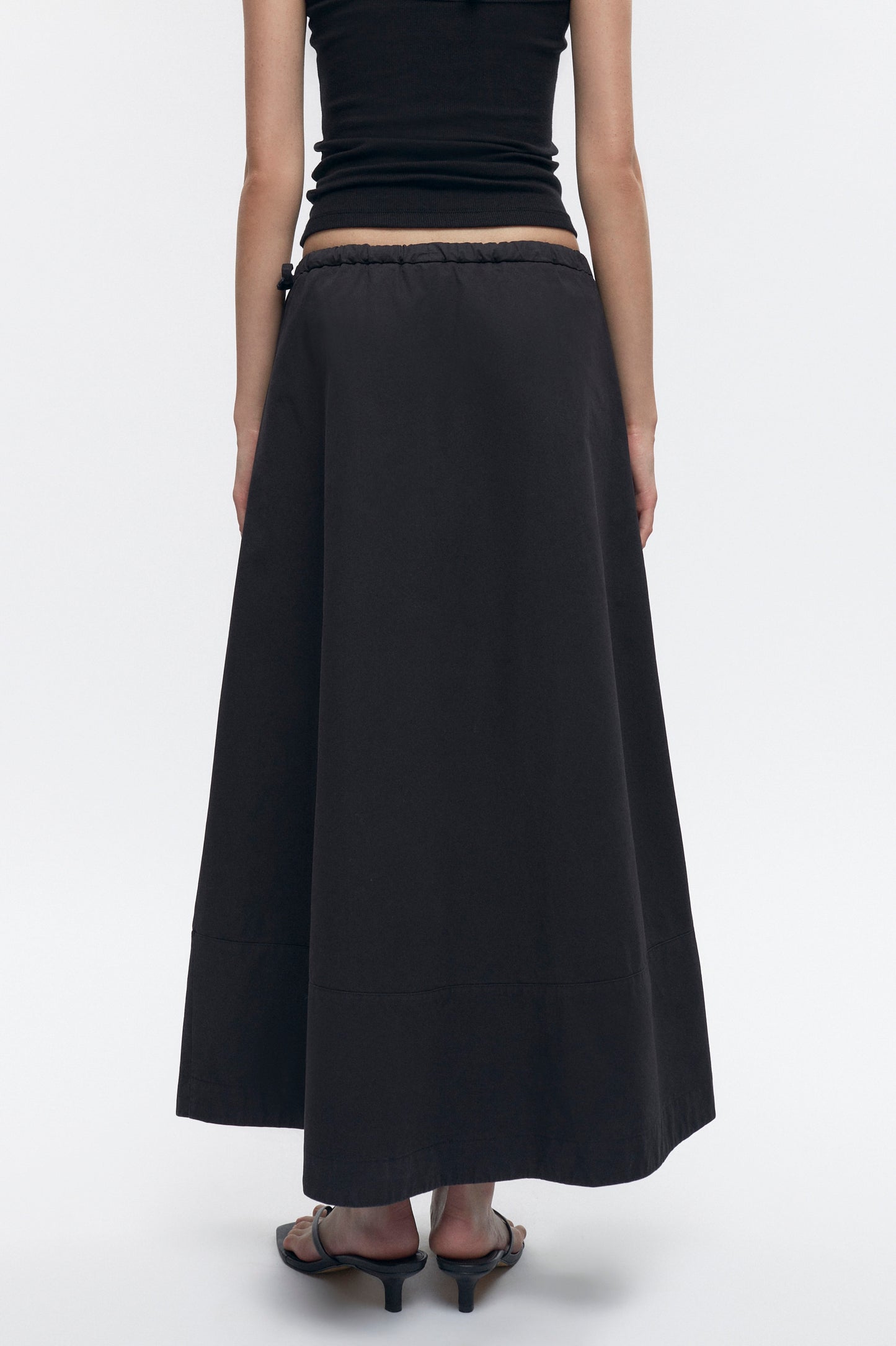 Women's Merire Pull on Skirt in Black