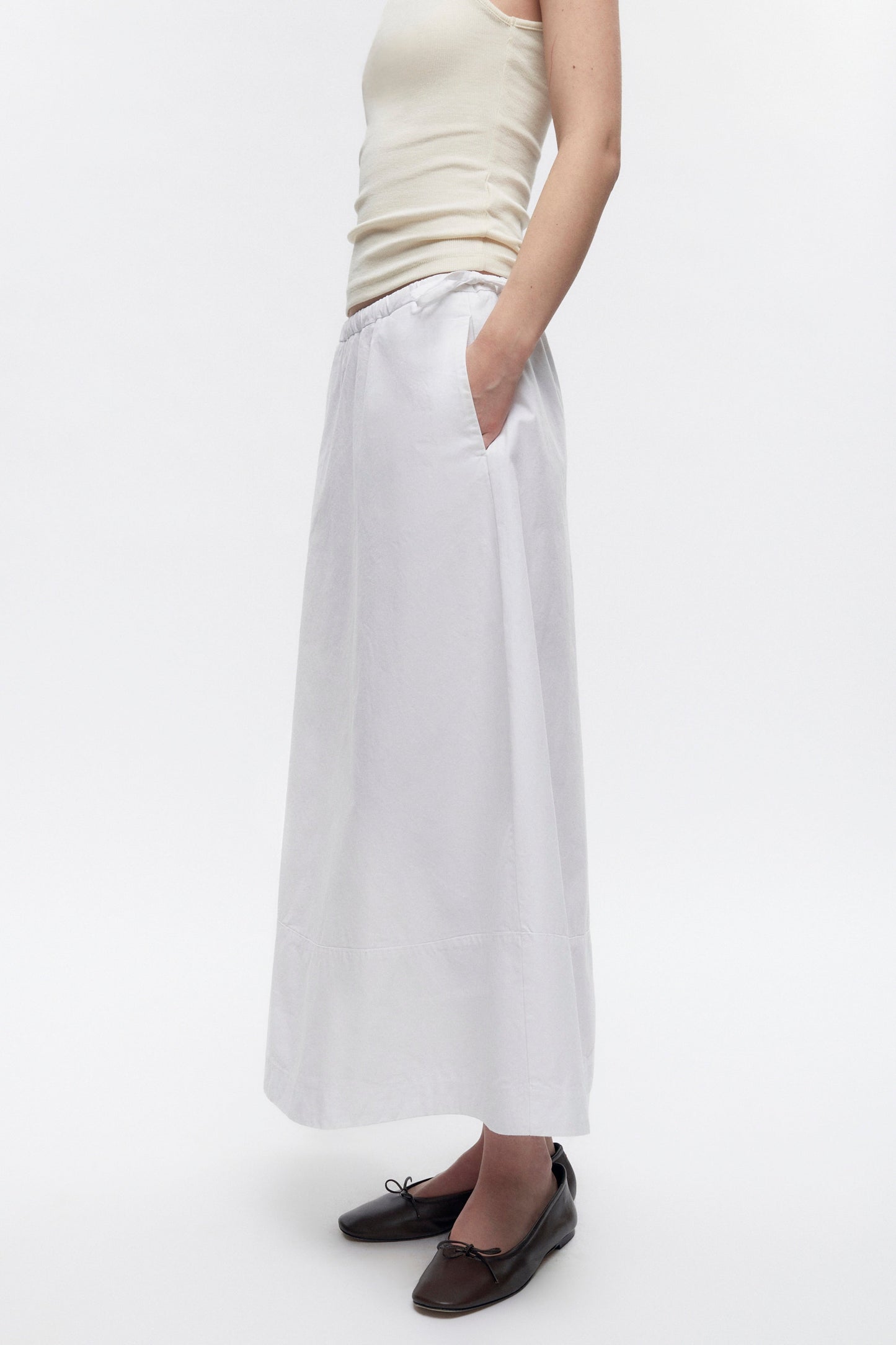 Women's Merire Pull on Skirt in White