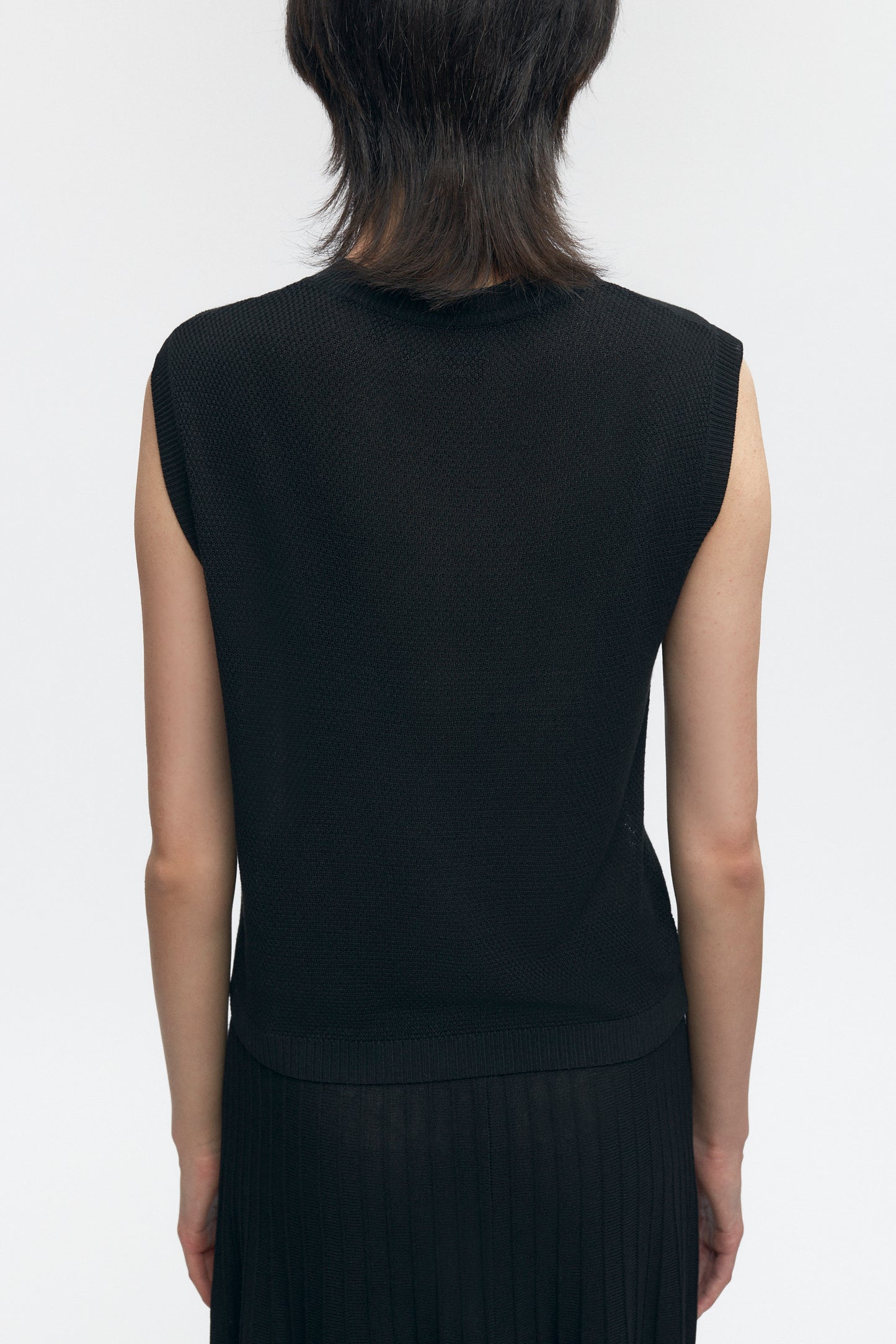 Women's Mesh Sleeveless Tee in Black
