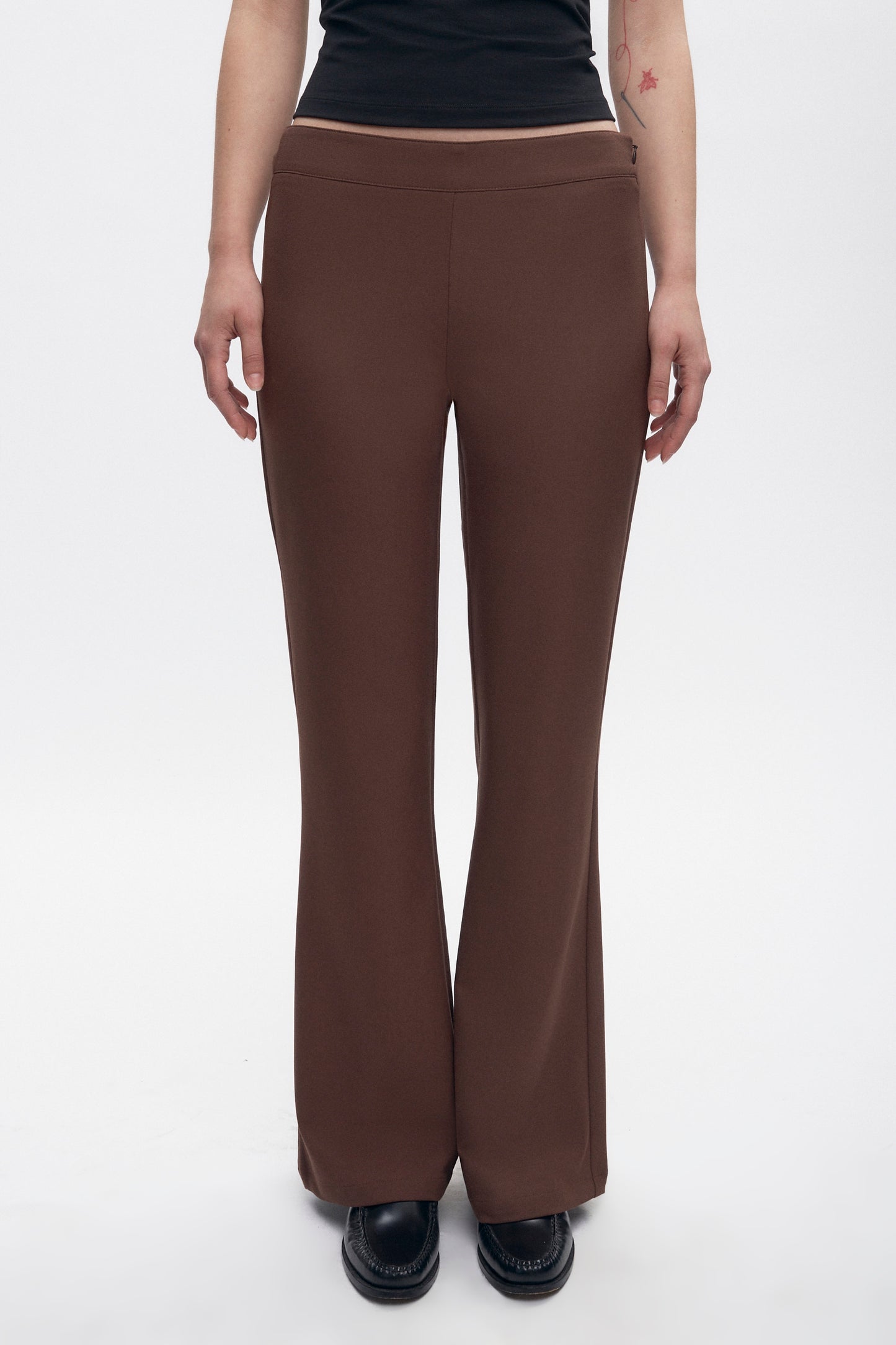 Women's Mira Flat Front Pant in Cocoa