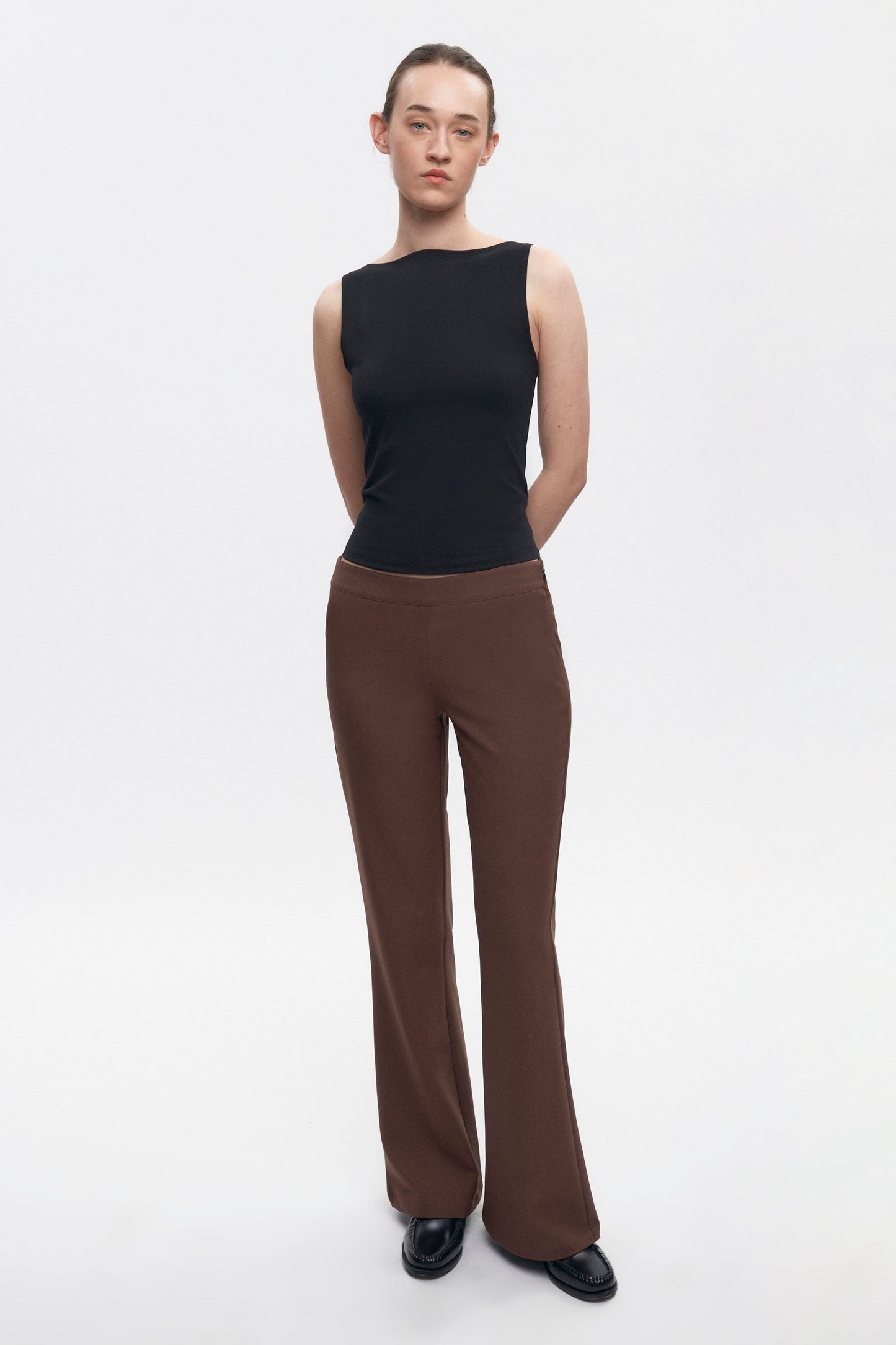 Women's Mira Flat Front Pant in Cocoa