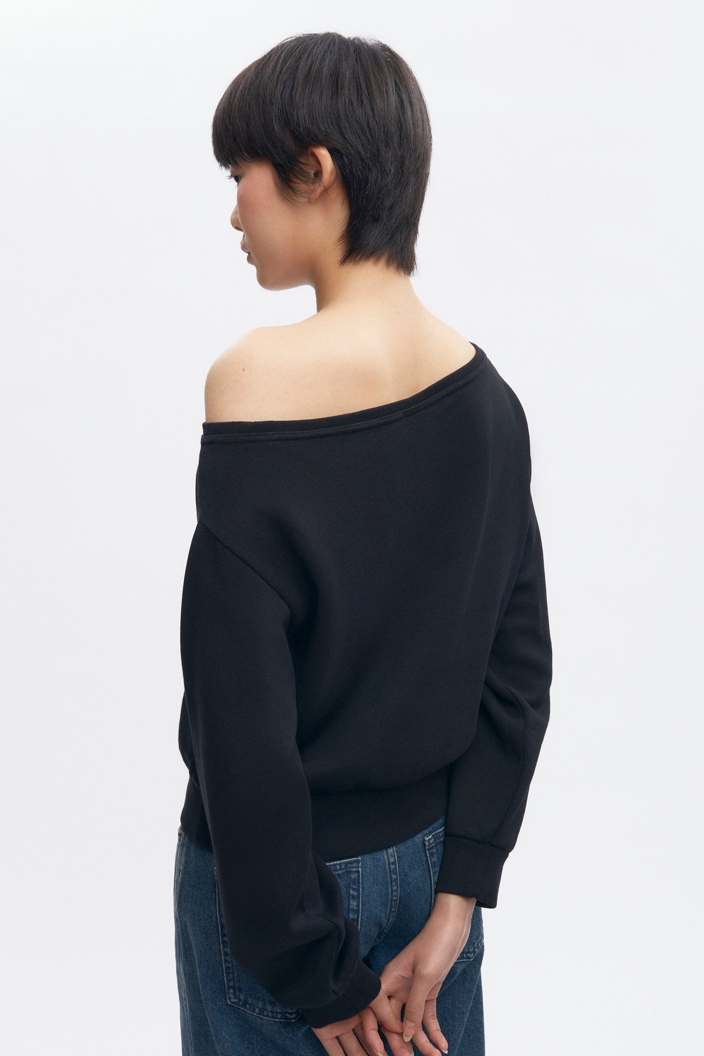 Women's Off Shoulder Sweatshirt in Black