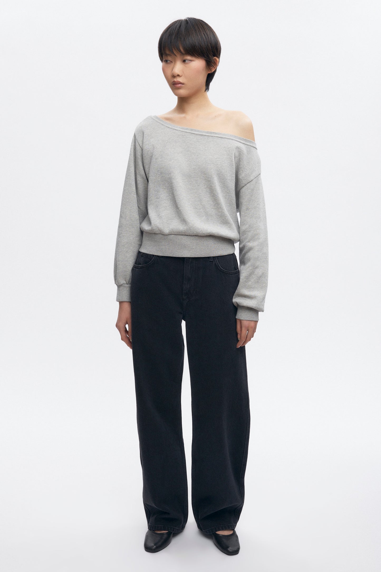 Women's Off Shoulder Sweatshirt in Heather Grey