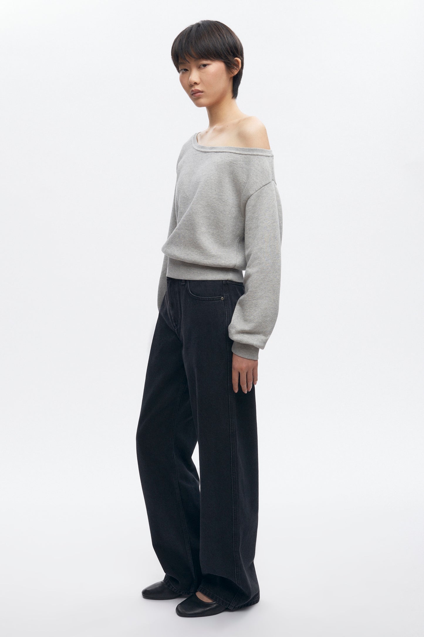 Women's Off Shoulder Sweatshirt in Heather Grey