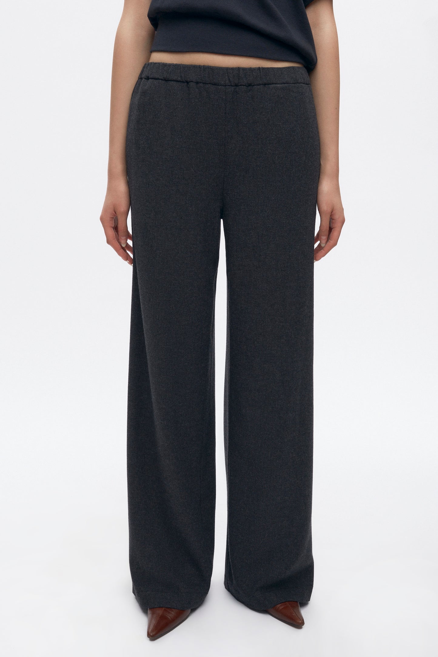 Women's Wool Pull on Pant in Charcoal