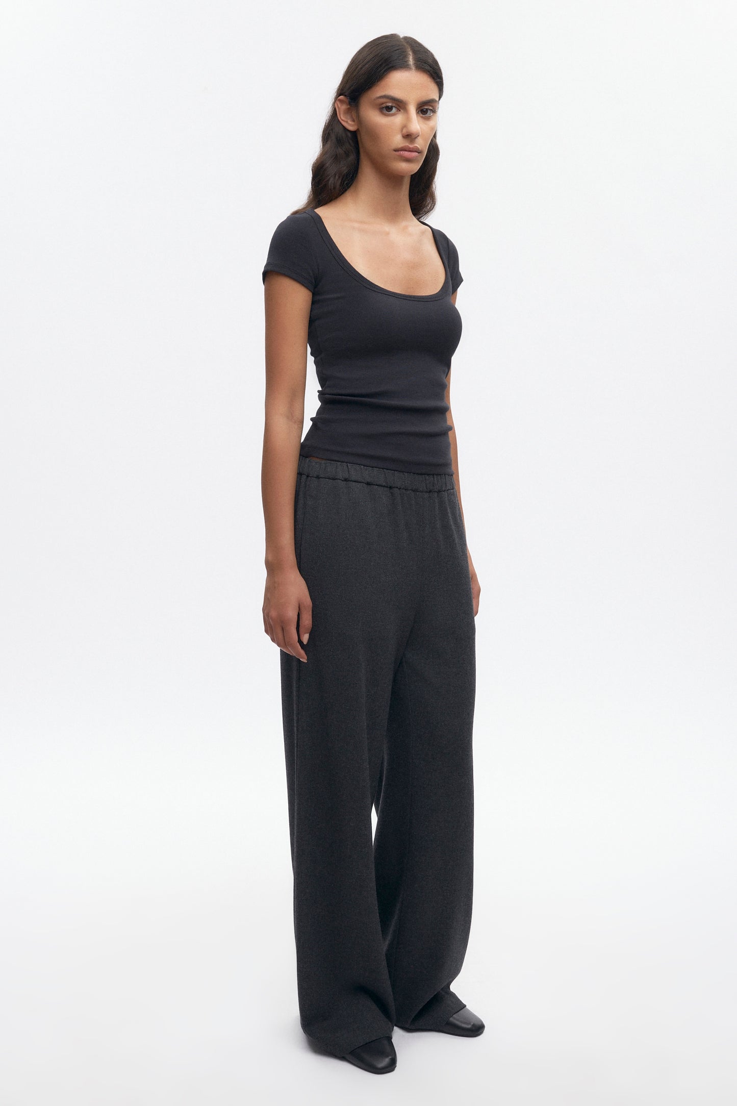 Women's Scoop Tee in Black