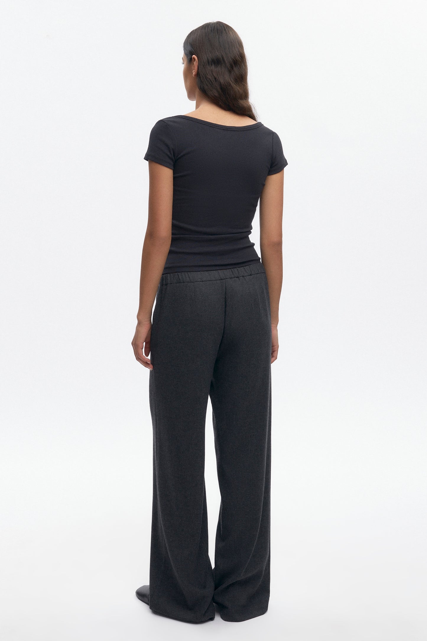 Women's Scoop Tee in Black