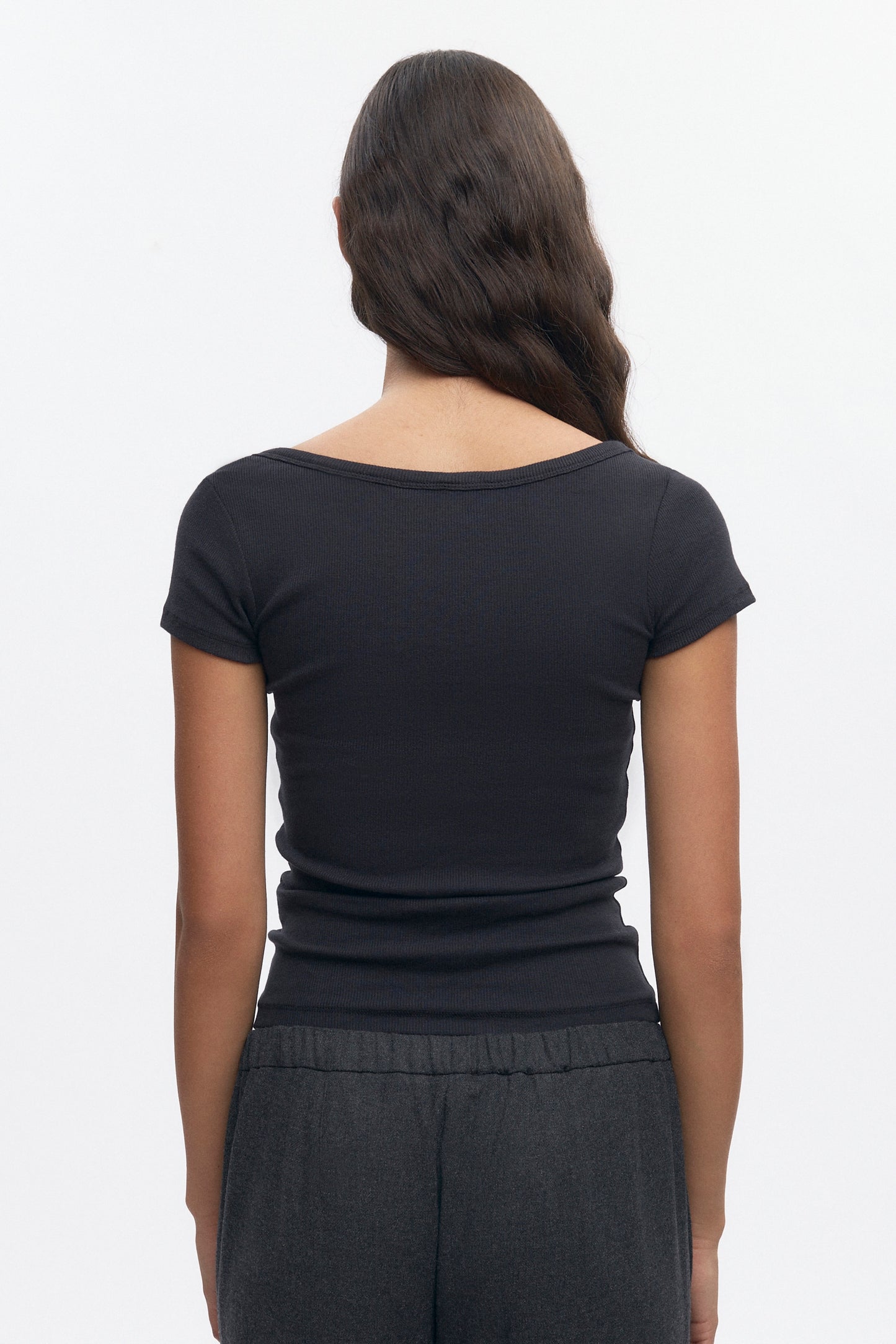 Women's Scoop Tee in Black