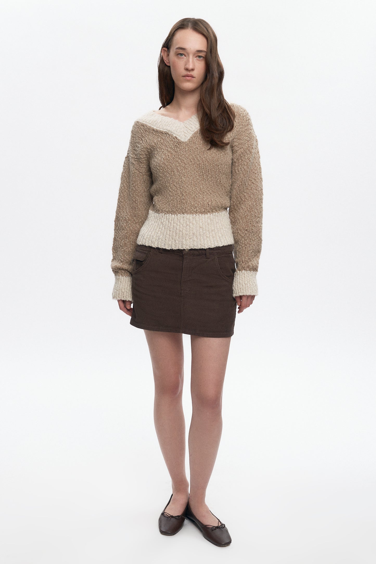 Women's Sia V-neck Sweater in Dove/Marshmallow