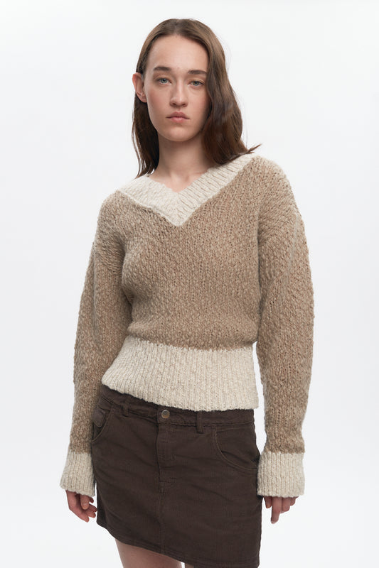 Women's Sia V-neck Sweater in Dove/Marshmallow