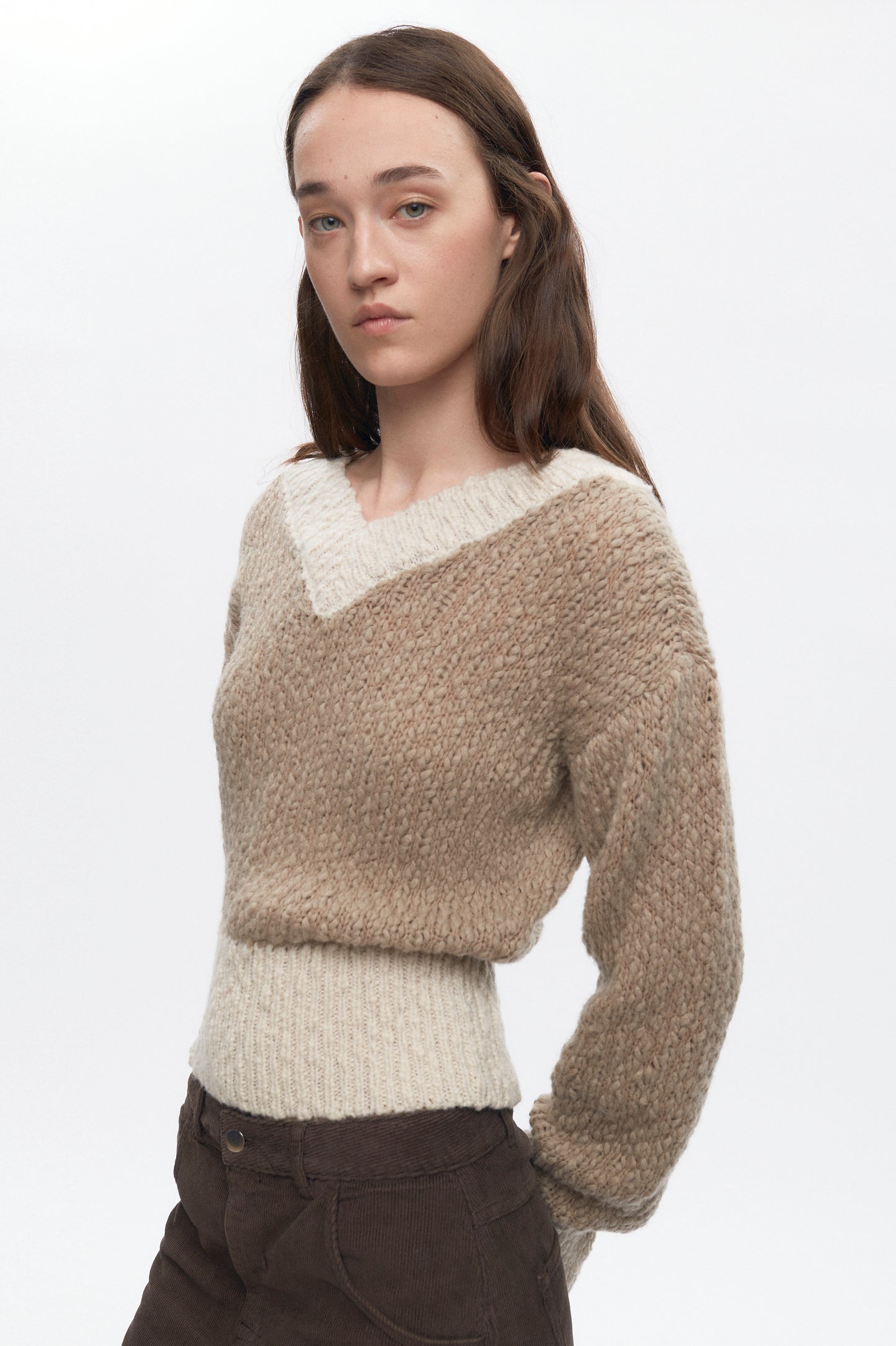 Women's Sia V-neck Sweater in Dove/Marshmallow