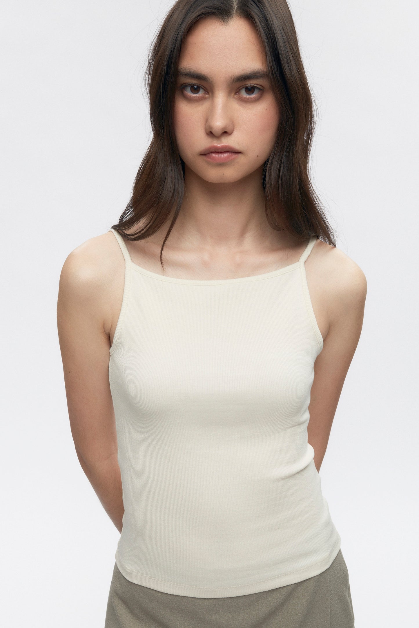 Michelle is 5’10” is a regular S and is wearing a S.