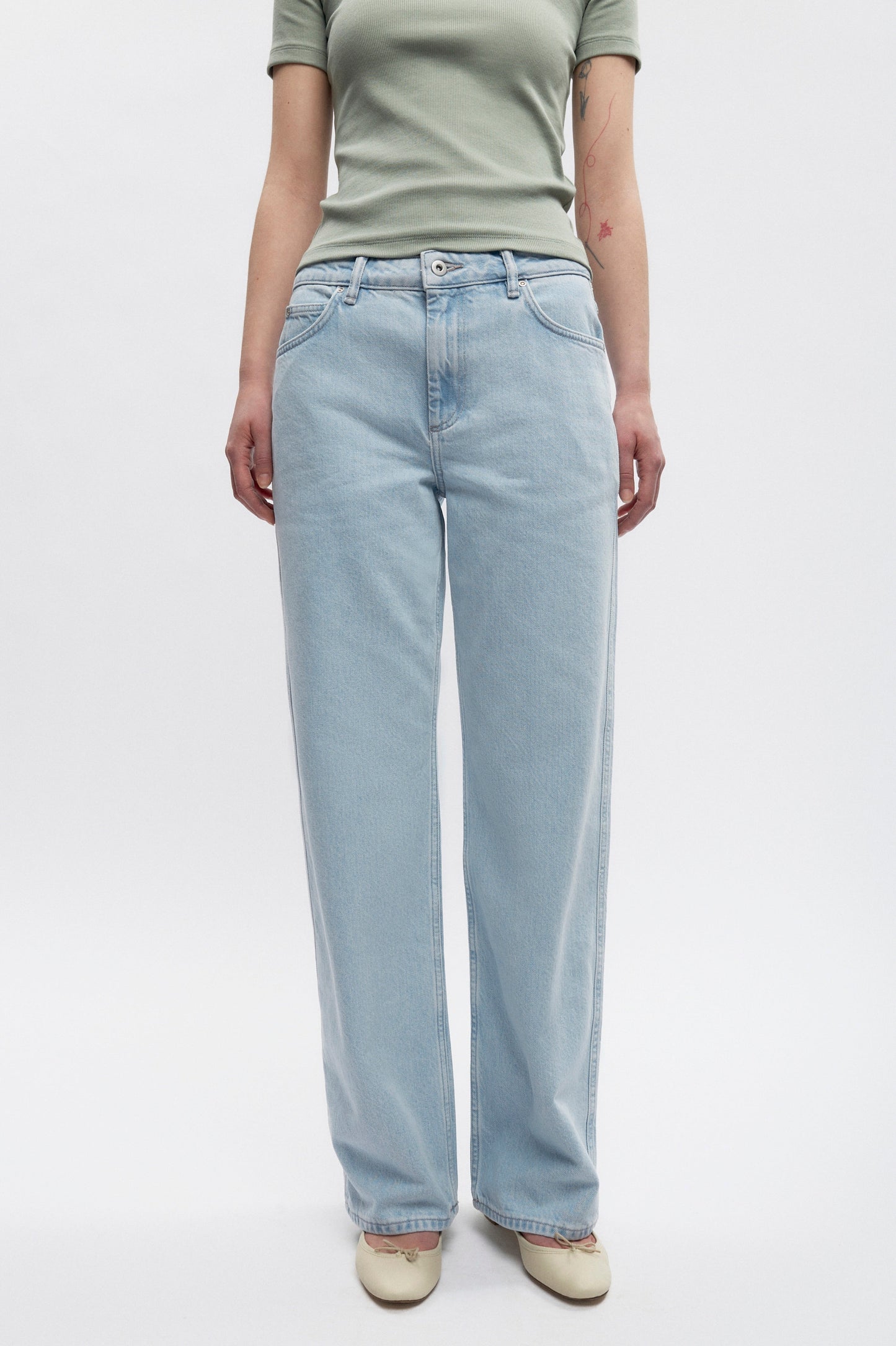 Women's Taba Denim in Light Wash