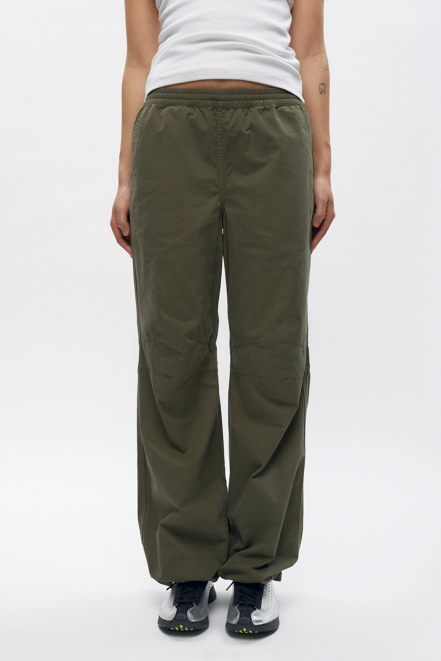 Women's Tefnut Cargo Pants in Olive