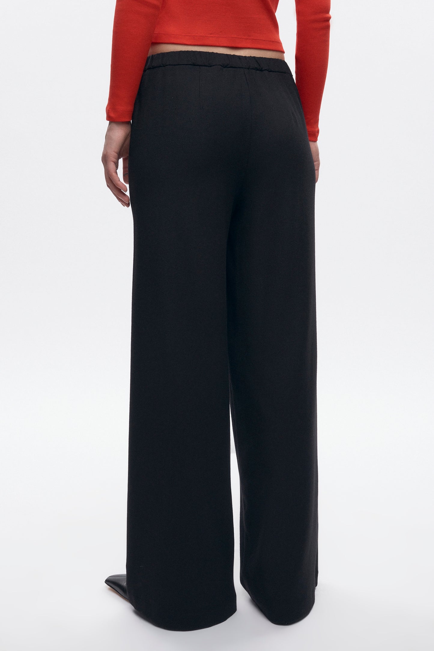 Women's Wool Pull on Pant in Black