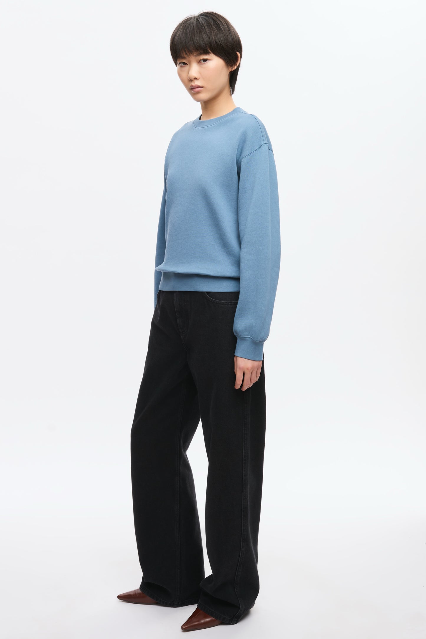 Women's Essential Sweatshirt in Delta