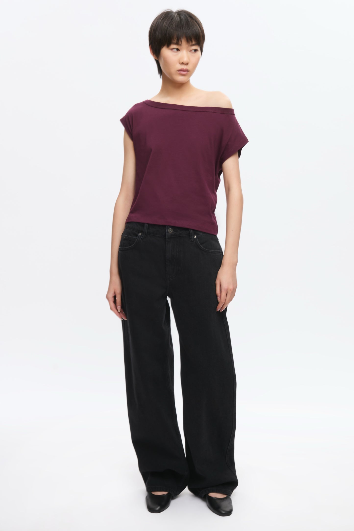 Women's Off Shoulder Tee in Plum