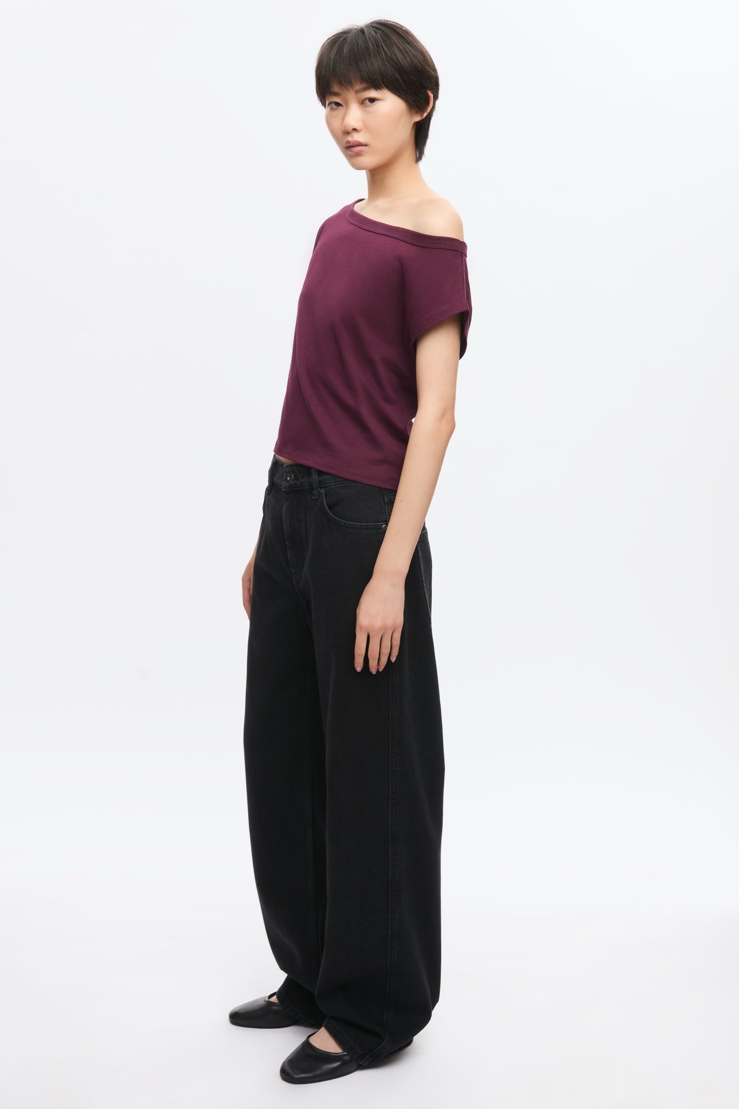 Women's Off Shoulder Tee in Plum