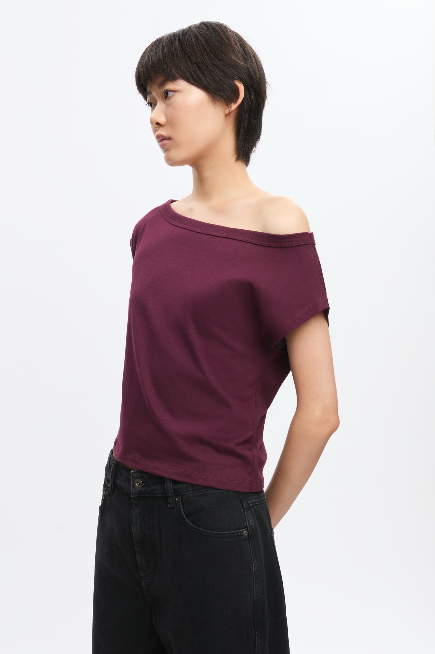 Women's Off Shoulder Tee in Plum
